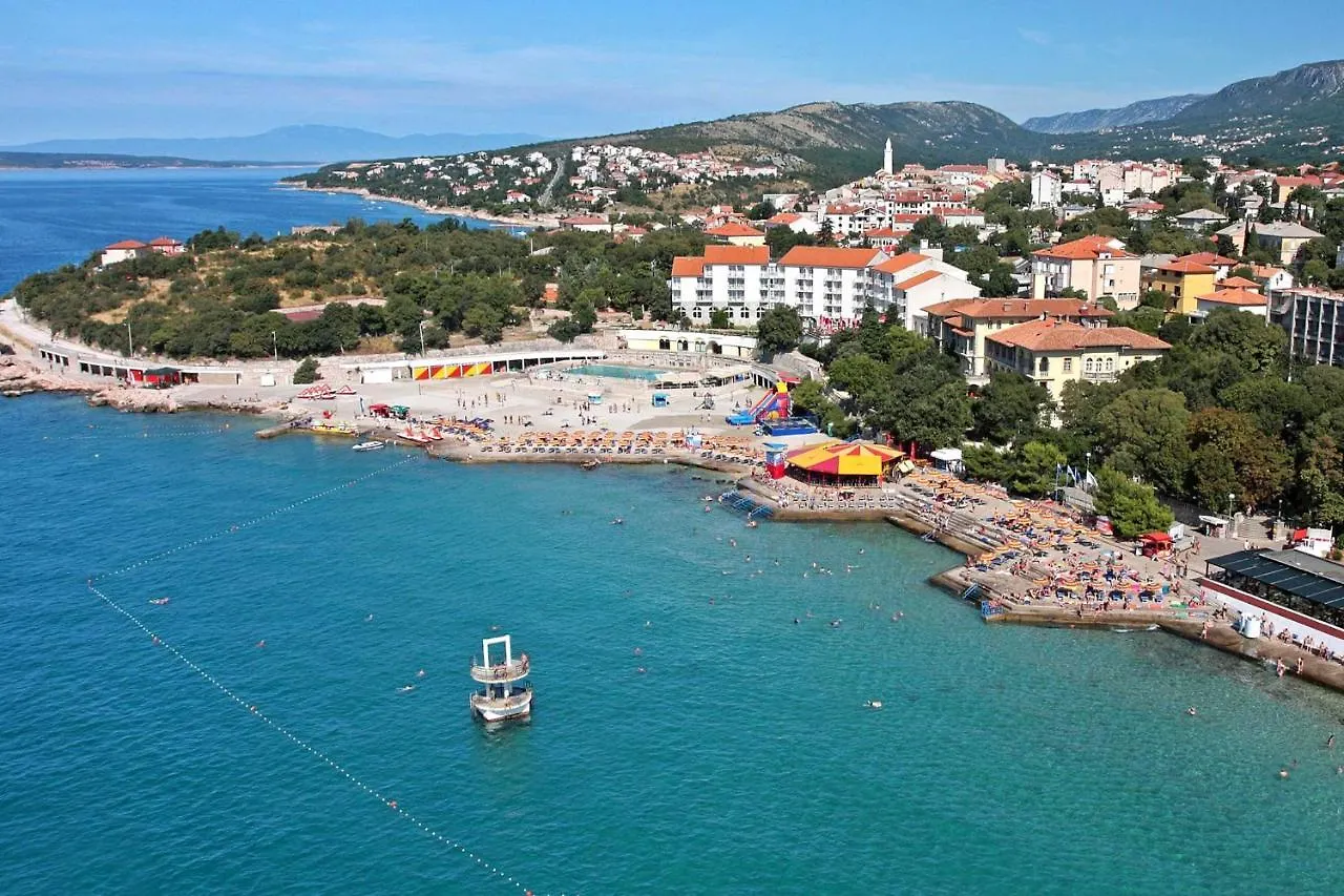 Apartments With A Parking Space Novi Vinodolski - 5529 كرواتيا