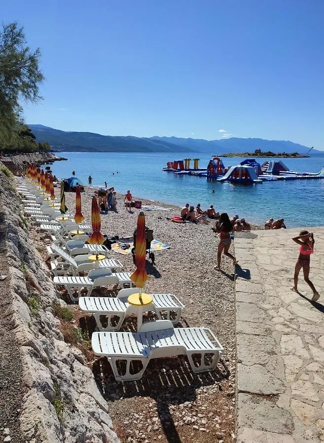 Apartments With A Parking Space Novi Vinodolski - 5529 Croatia