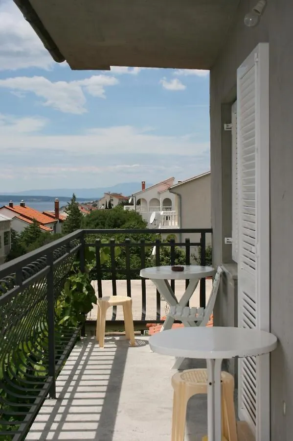 Apartments With A Parking Space Novi Vinodolski - 5529 Croatia